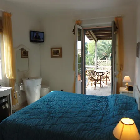 Playa Del Sol - B1 Hotel