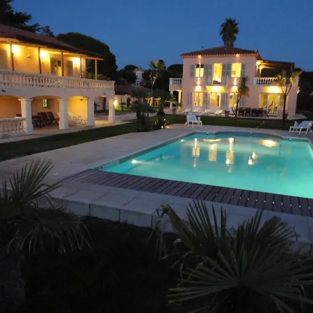 Playa Del Sol - B1 Hotel *