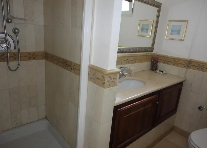 Hotel Playa Del Sol - B1 *