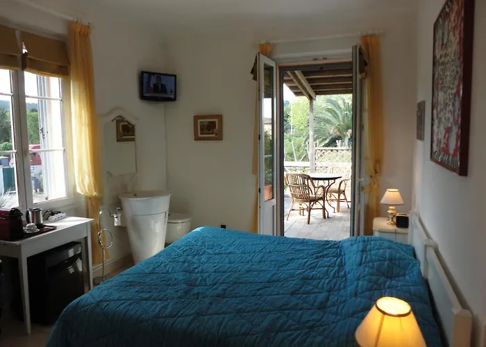 Playa Del Sol - B1 Hotel